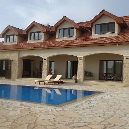 Petralona Apartment Agios Athanasios Стая снимка
