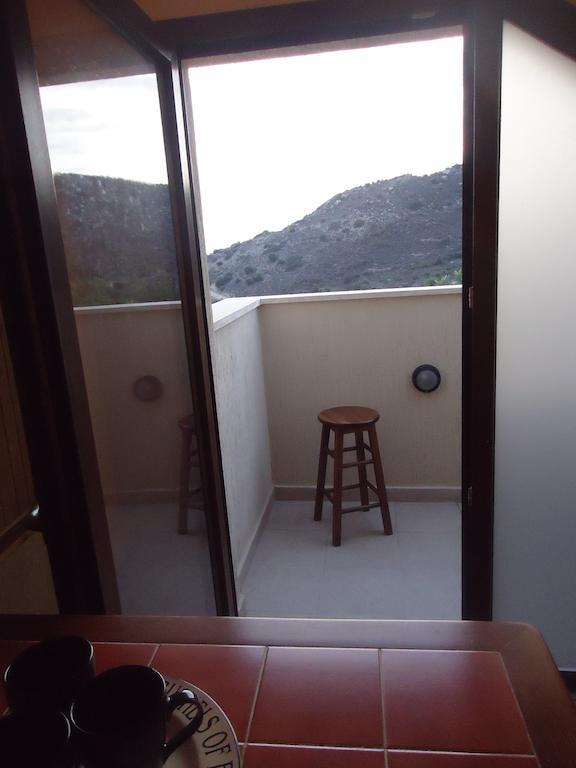 Petralona Apartment Agios Athanasios Екстериор снимка