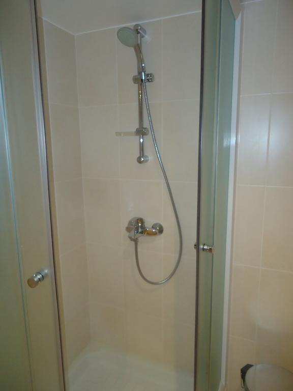 Petralona Apartment Agios Athanasios Стая снимка