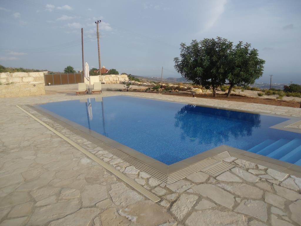 Petralona Apartment Agios Athanasios Стая снимка